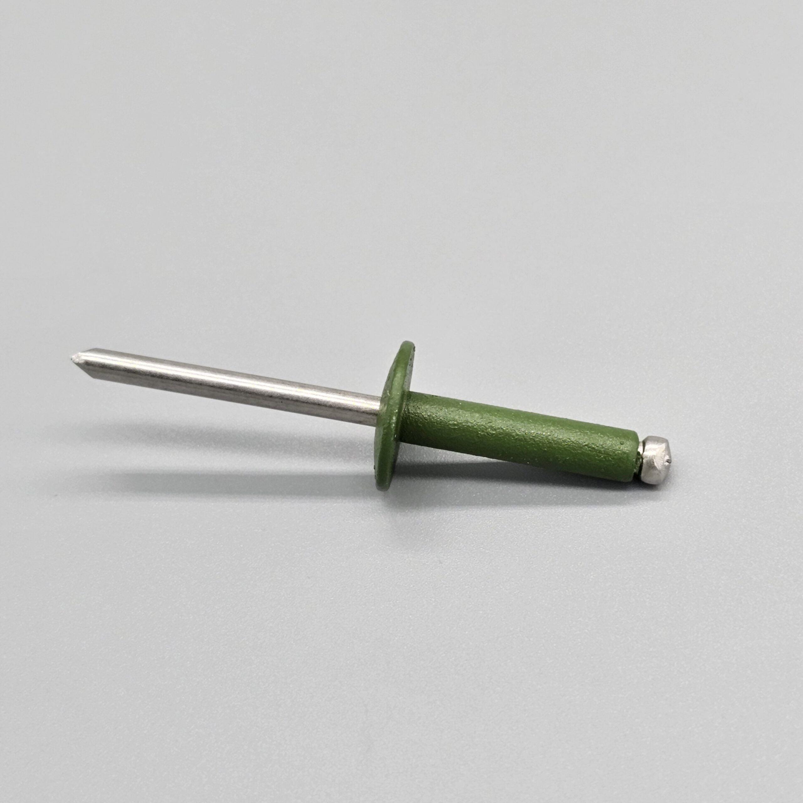 Заклепка вытяжная окрашенная 4.8x21 мм A2/A2 Заклепка вытяжная окрашенная 4,8*21